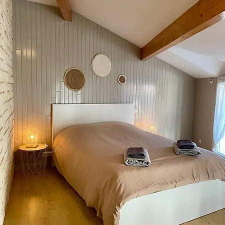 Maison De A Avec Parking Prive