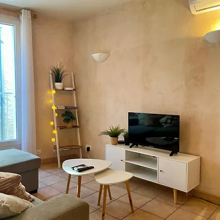 Maison De A Avec Parking Prive *
