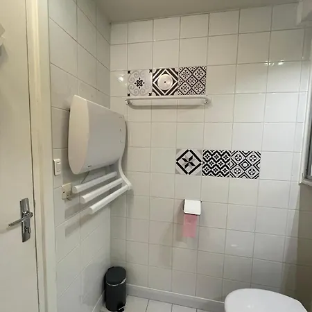 Maison De A Avec Parking Prive
